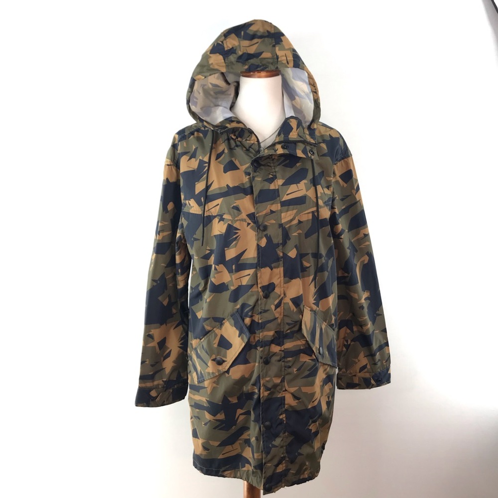 ORIGINAL USE Men's Camo Long Oversized Hooded Windbreaker Jacket Size S